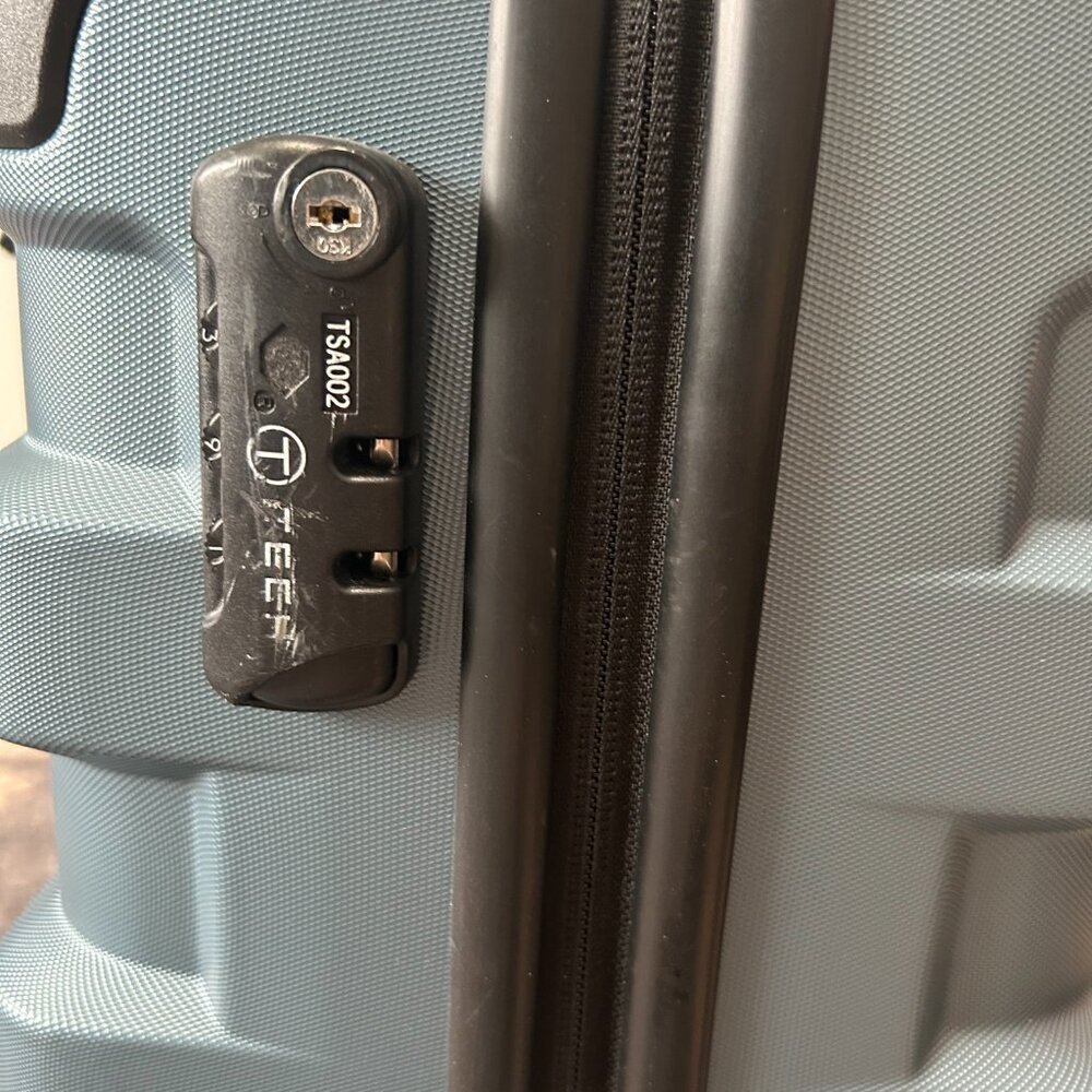 TUMI T-Tech Carry-On Hard Case Luggage Blue 4 Wheels Spinner 21" - Picture 5 of 7